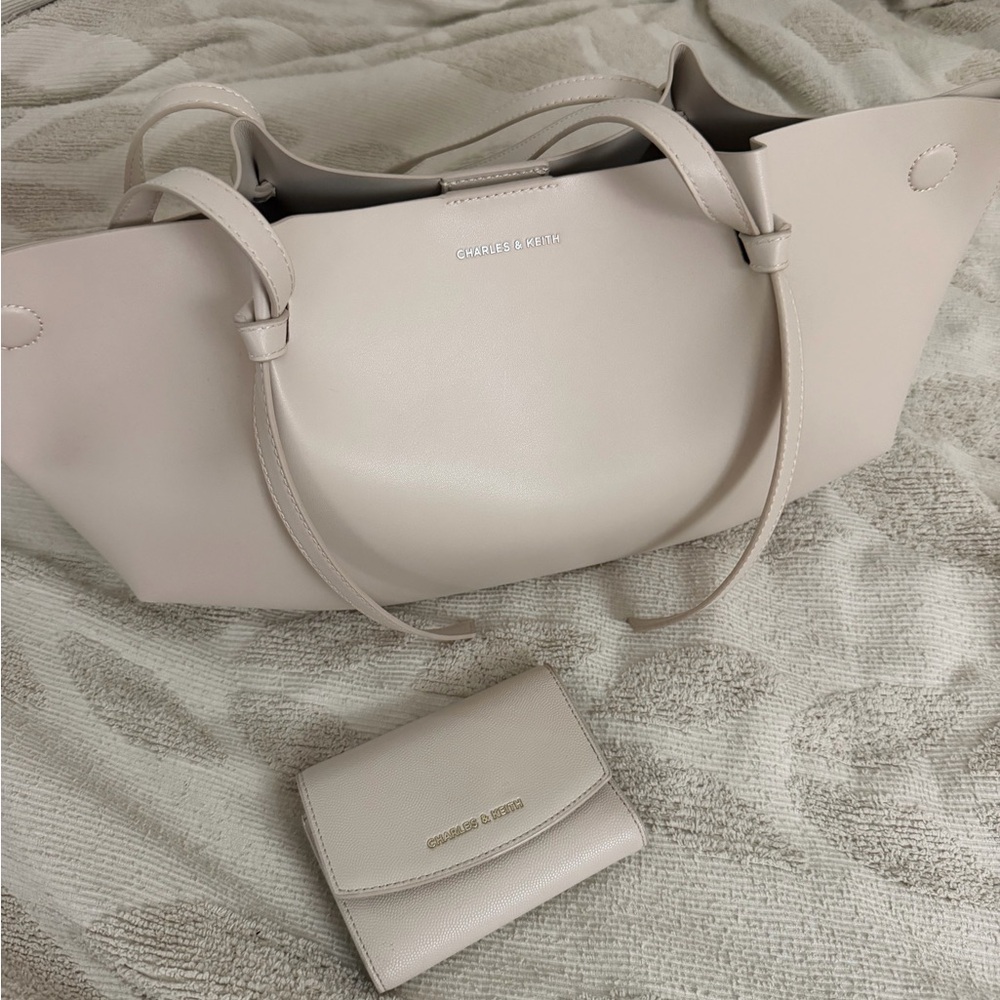 Charles & Keith Calla tote bag- Oat with Matching Wallet